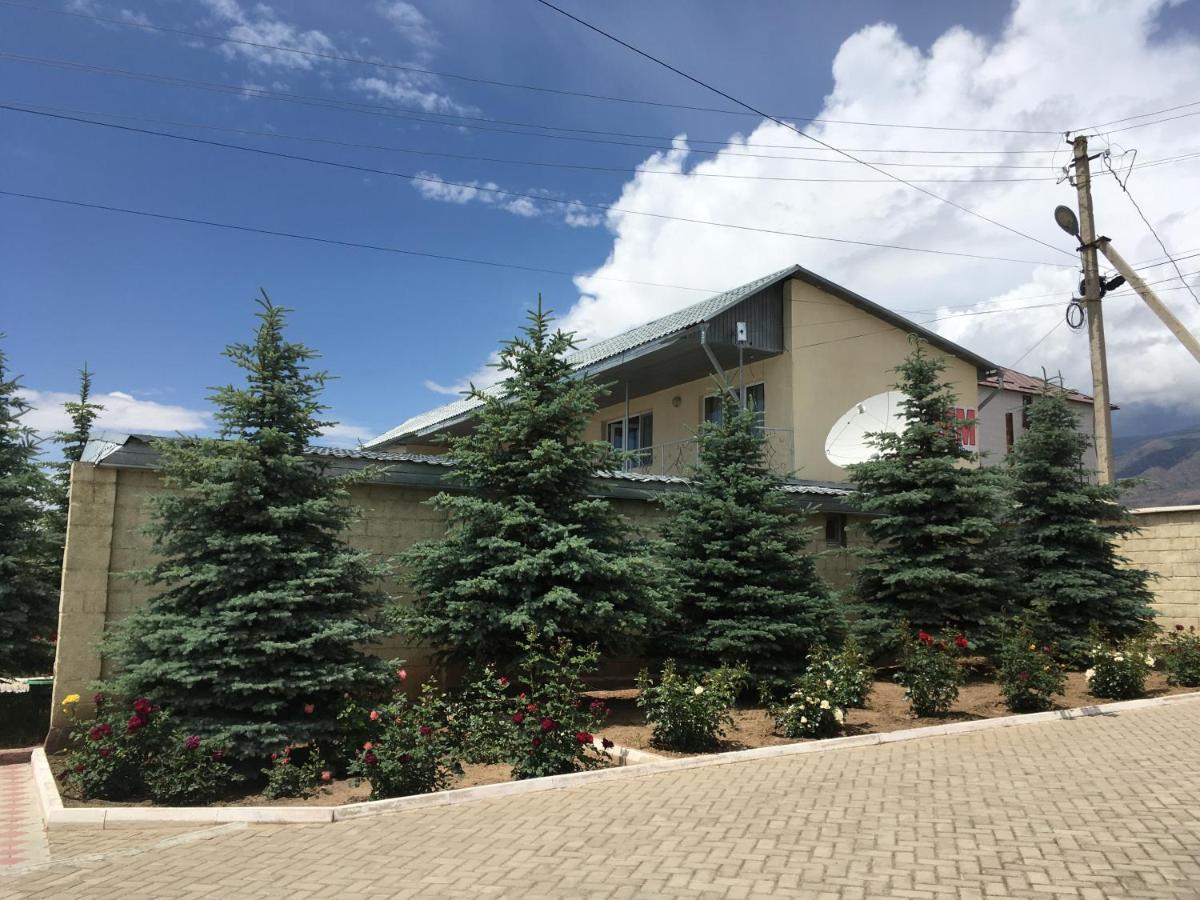 Эдем Hotel Cholpon-Ata Kültér fotó