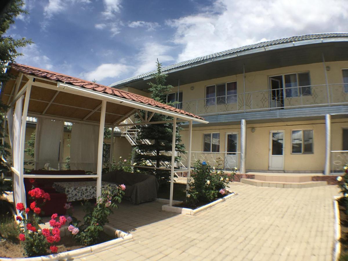 Эдем Hotel Cholpon-Ata Kültér fotó