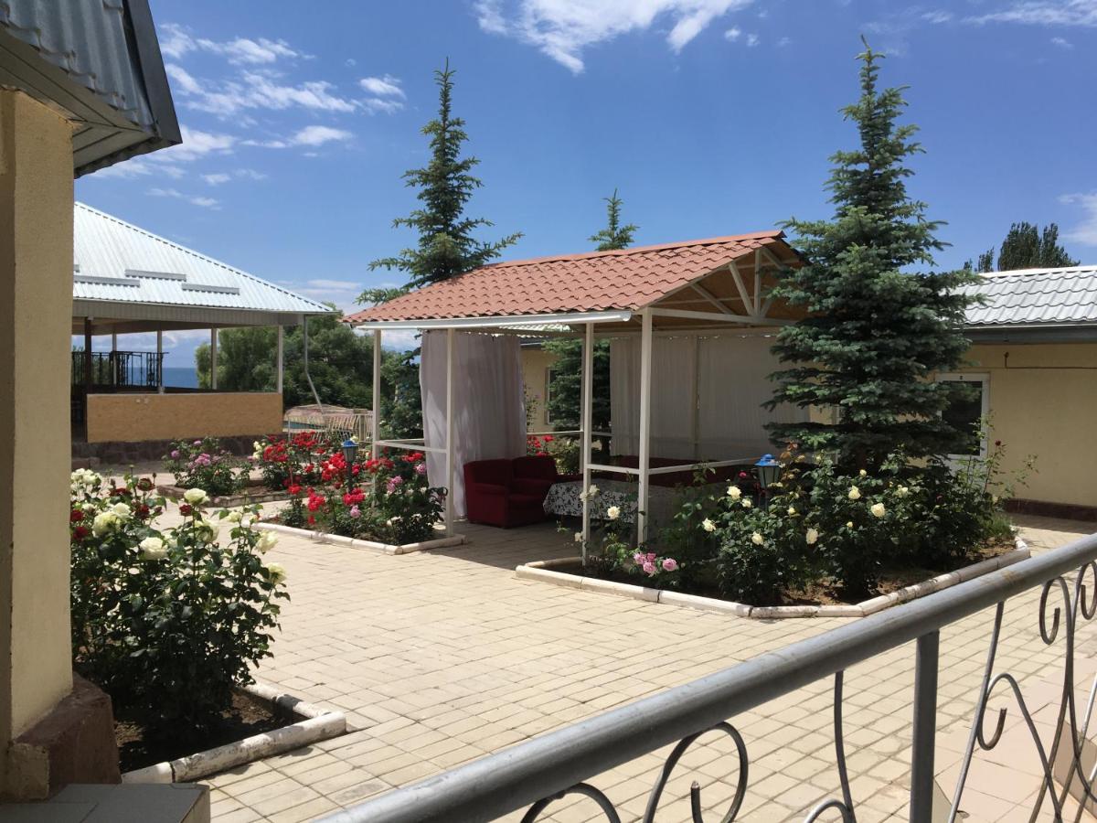 Эдем Hotel Cholpon-Ata Kültér fotó